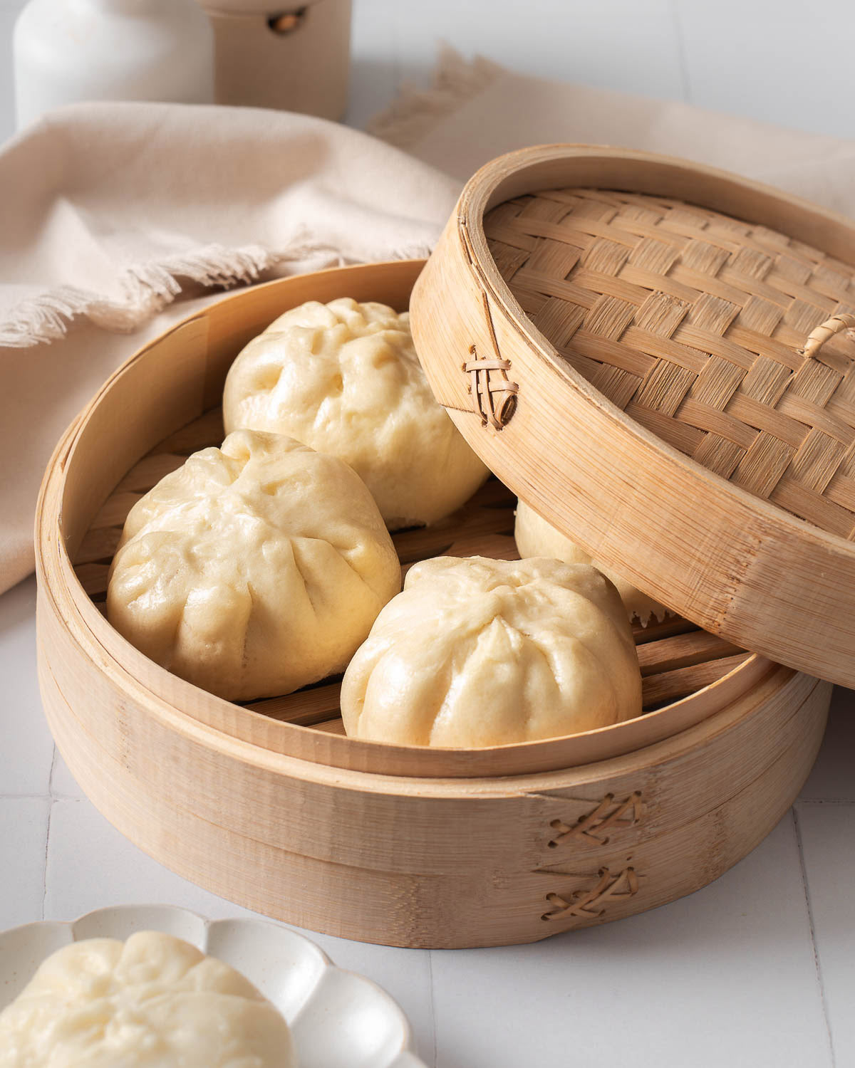 Banh bao (steamed buns)